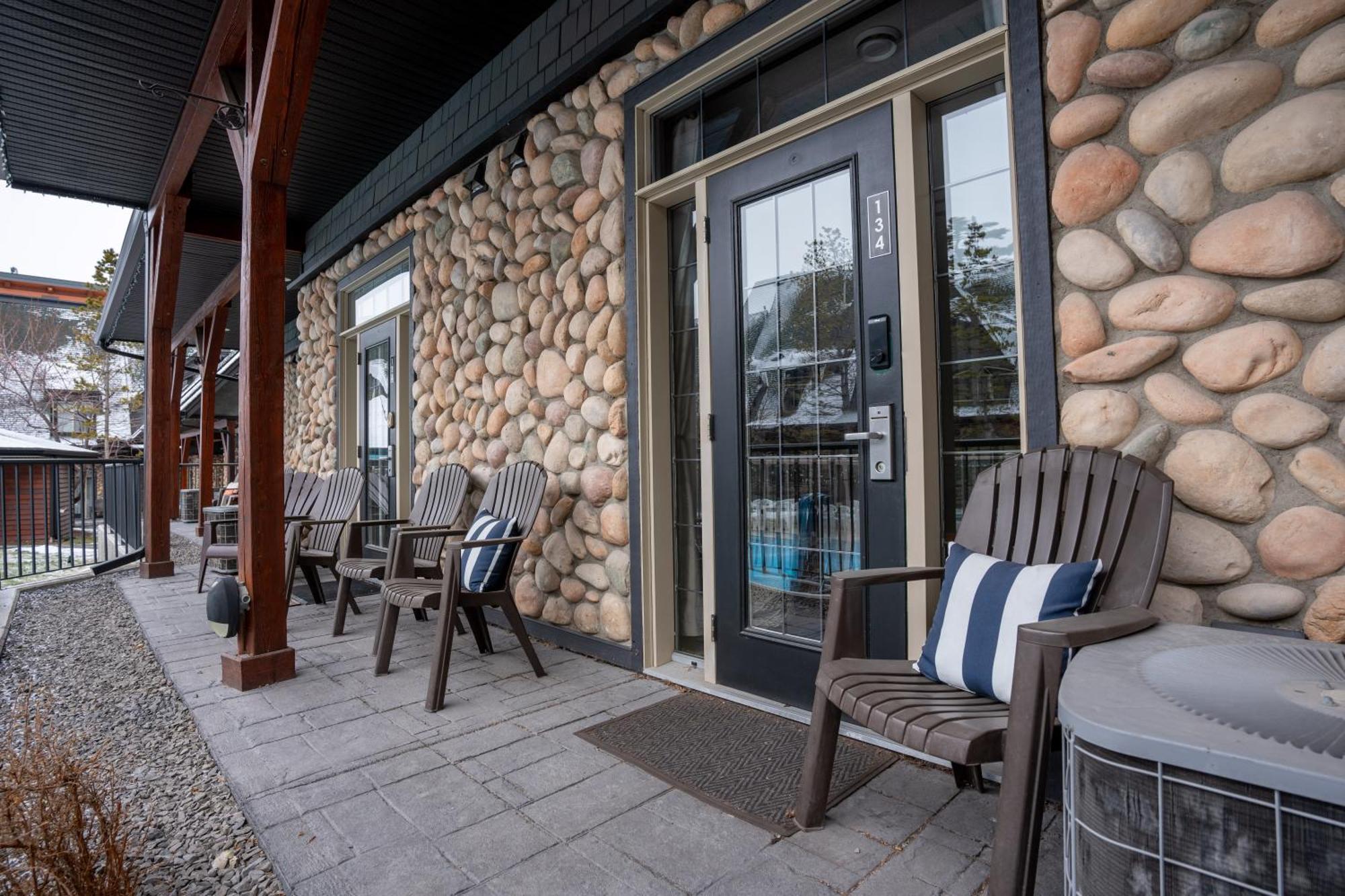 Grotto Canyon Chalet Κάνμορ Εξωτερικό φωτογραφία